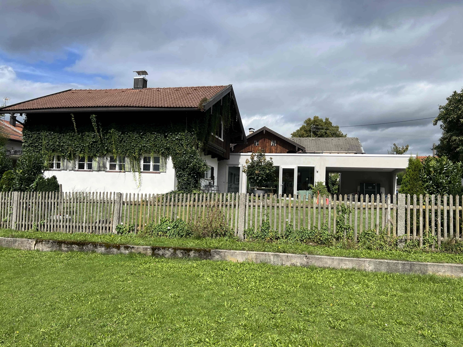 MZ INGENIEURBÜRO - Bauwesen - Sanierung und Erweiterung Wohnhaus mit Einliegerwohnung, Anbau einer Schwimmhalle und Garage in Weyarn-Neukirchen