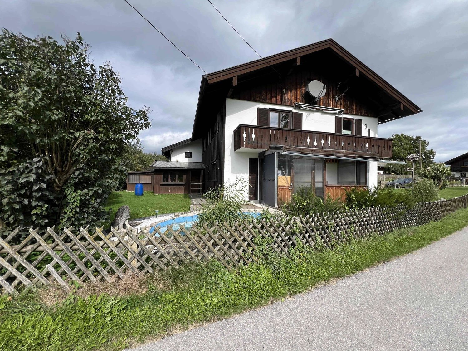 MZ INGENIEURBÜRO - Bauwesen - Sanierung und Erweiterung Wohnhaus mit Einliegerwohnung, Anbau einer Schwimmhalle und Garage in Weyarn-Neukirchen